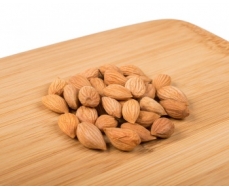 Абрикосовая косточка 500 гр Абрикосовая косточка 500 гр